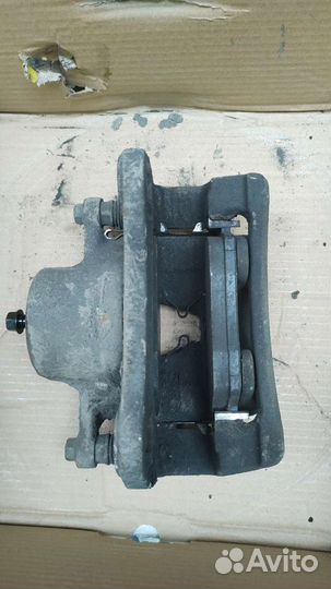 Суппорта передние Kia Stinger