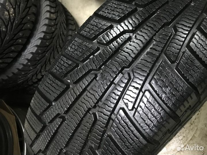 Nokian Hakkapeliitta R 235/55 R19 105R