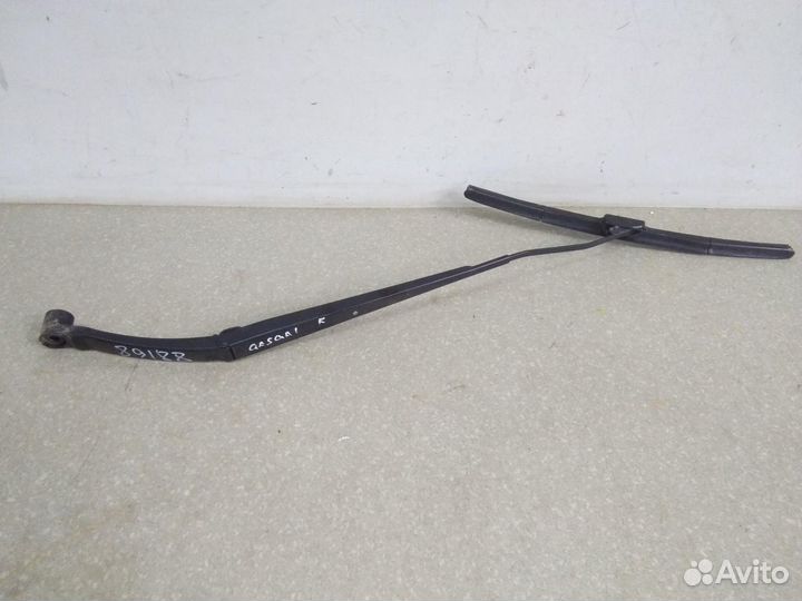 Поводок стеклоочистителя передний правый Nissan Qa