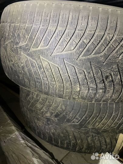 Nokian Tyres Hakkapeliitta 1 295/40 R21