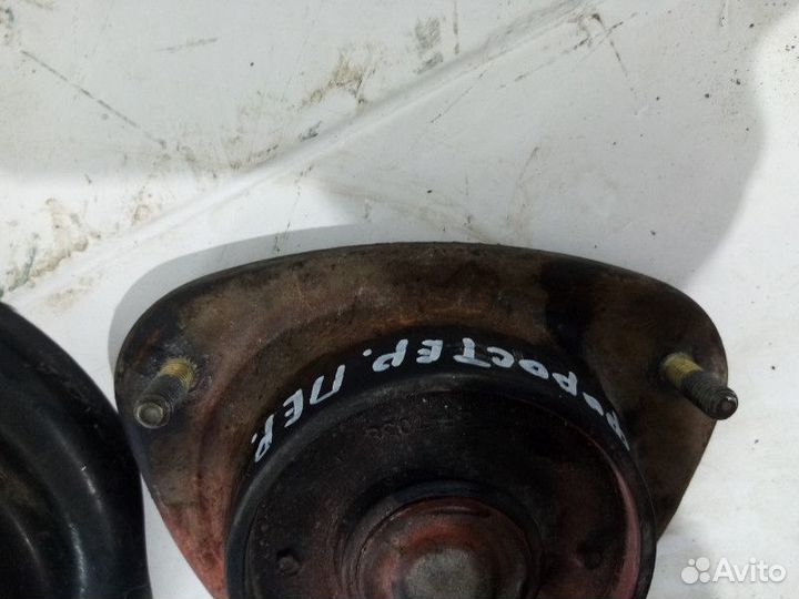 Чашка опоры амортизатора передняя левая Subaru Forester 1 (SF)