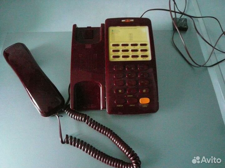 Стационарные удобные телефоны. Крупные кнопки