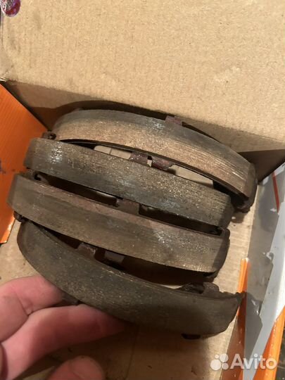Тормозные колодки ручника Nissan teana j32