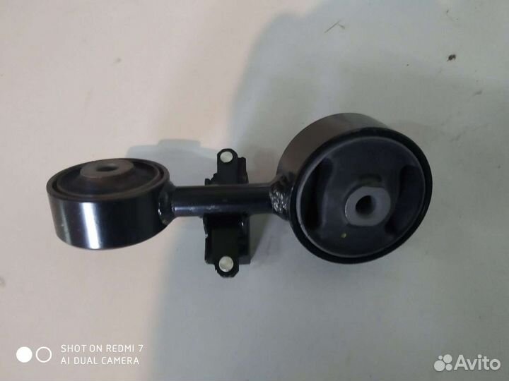 Подушка двигателя Тойота Камри 30. 01-06 г.в