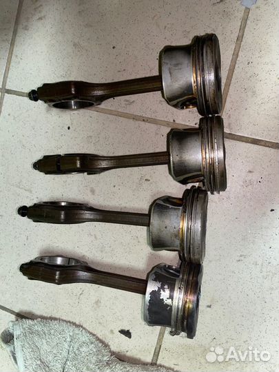 Поршень с шатуном в сборе c4 citroen 1.6 ep6