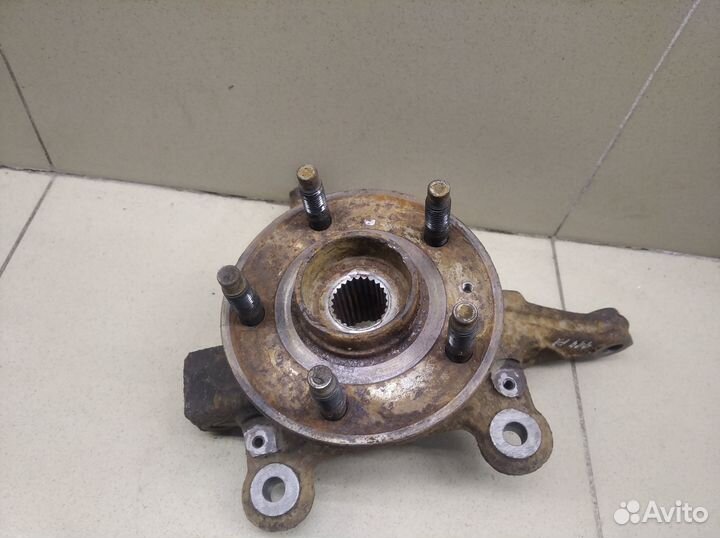 Кулак поворотный передний правый Aveo (T300) 2011