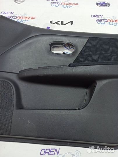 Обшивка боковой двери передняя правая Nissan Note