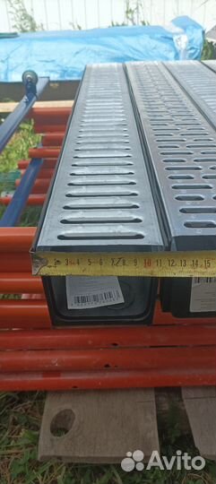 Лоток с решеткой водосточный дренажный