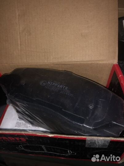 Колодки тормозные передние новые