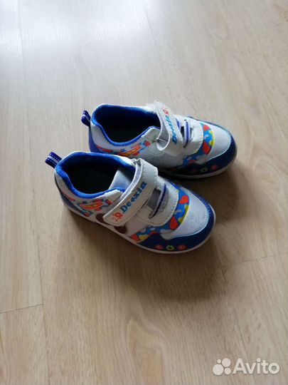 Кроссовки детские