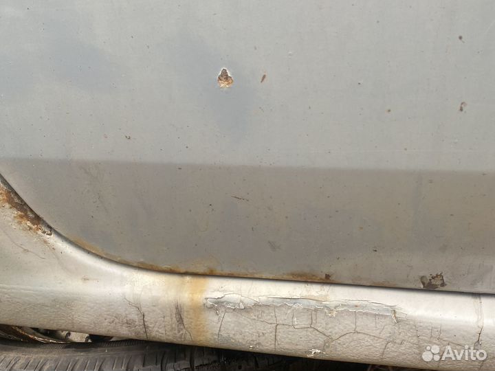 Дверь задняя правая renault logan 1