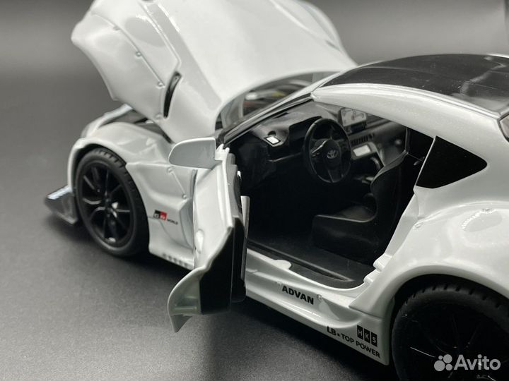 Модель автомобиля Toyota Supra металл 1:24