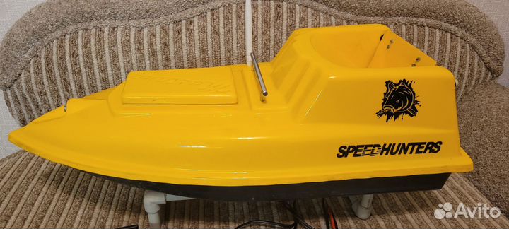 Прикормочный кораблик