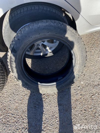 Michelin X-Ice North 3 185/65 R15 92