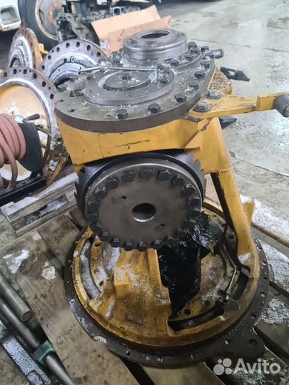 Кпп бульдозера Caterpillar D6N