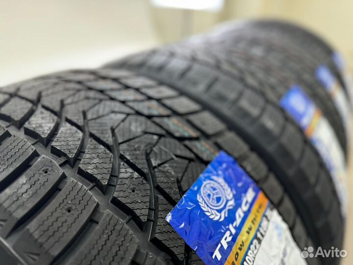 Tri Ace Snow White II 285/45 R21 109H