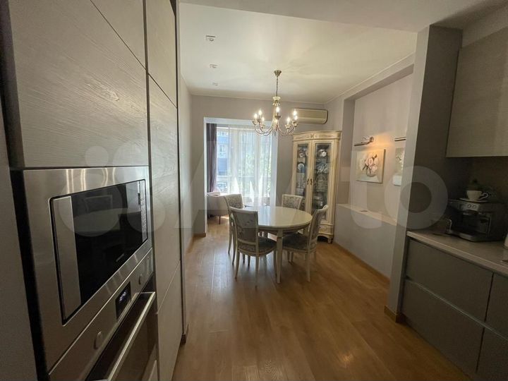 3-к. квартира, 104 м², 5/9 эт.