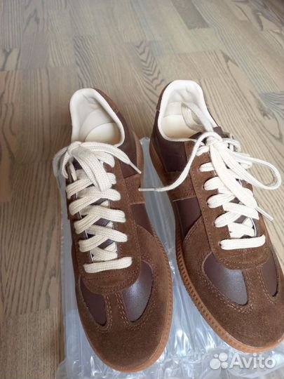 Кроссовки женские 38 размер новые