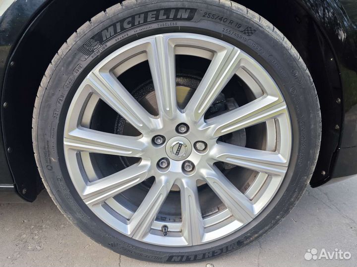 R19 Bobcat Severe Duty 255/40, PCD 5x108 DIA 472