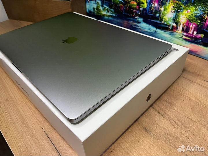 Macbook pro 16 2020 i7/16gb/512 ssd/ Комплект