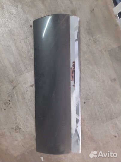 Молдинг двери задний левый VW Touareg 2 NF