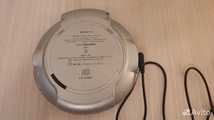 Cd плеер Sony Walkman D-CJ01 (Привезен из Японии)