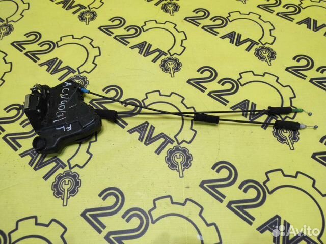 Замок двери передний левый Toyota Camry ACV40