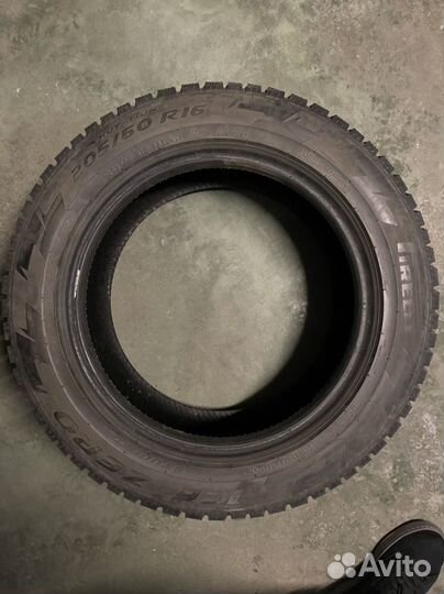 Pirelli Ice Zero 205/60 R16
