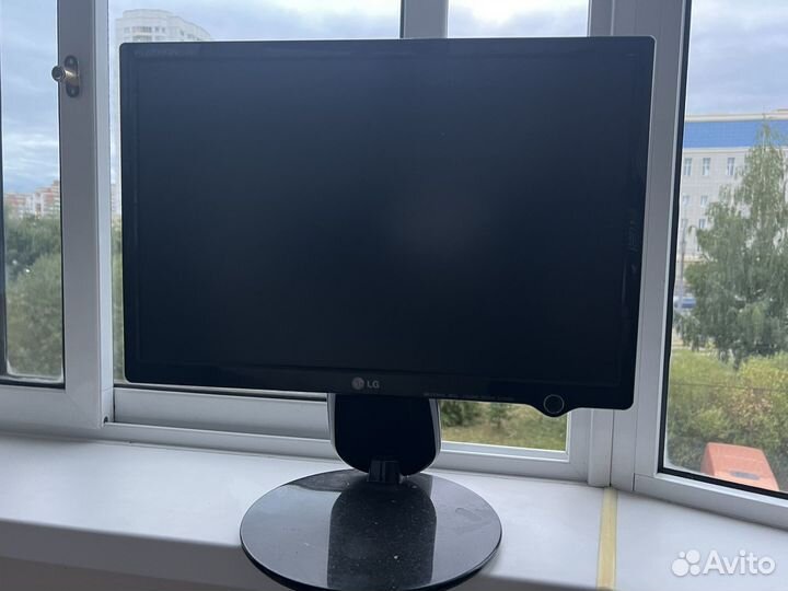 Монитор для компьютера LG L197WH-PF