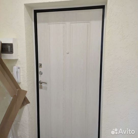 Входная дверь