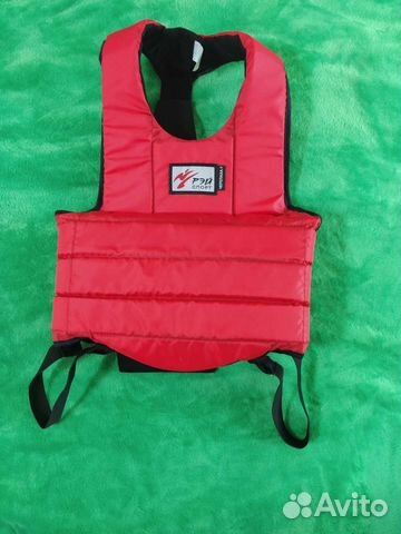 Жилет защитный для единоборств 