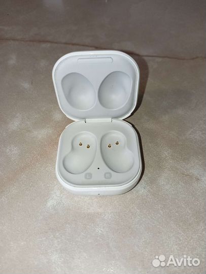 Кейс samsung galaxy buds live SM-R180
