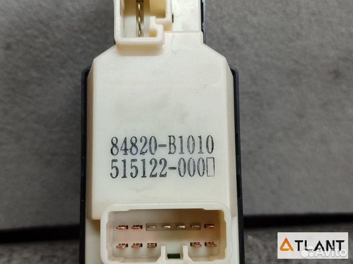 Пульт стеклоподъемника передняя правая toyota pass