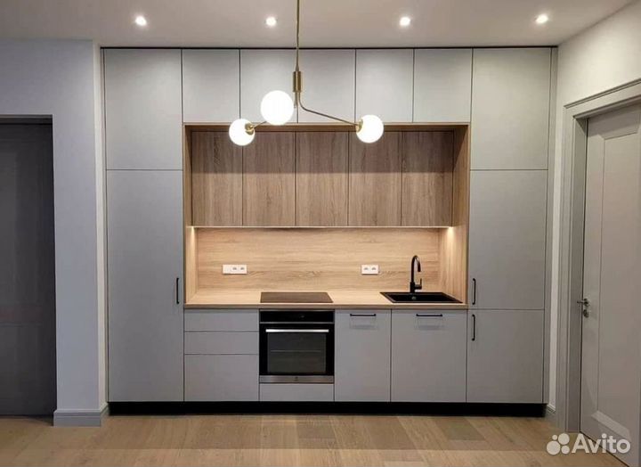 Кухня под потолок на дачу