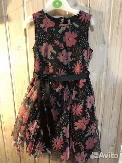 Платье нарядное, р. 128