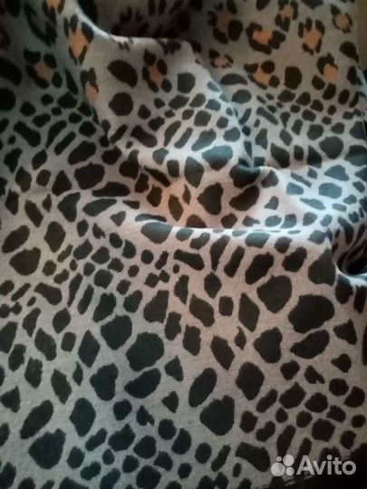 Продам жен. шарф (2,0 * 0,5 м), расцветка леопард