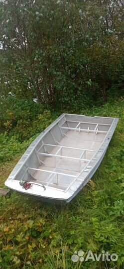 Лодка алюминиевая