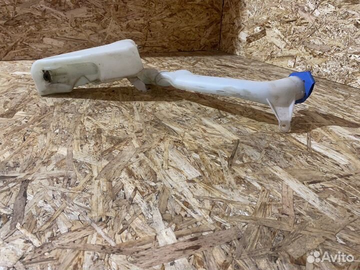 Бачок омывателя Skoda Fabia 2 07-15