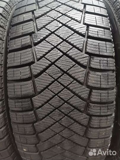 Pirelli Ice Zero FR 225/50 R17