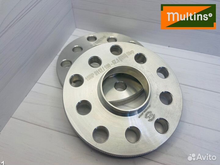 Колесные проставки Audi RS6