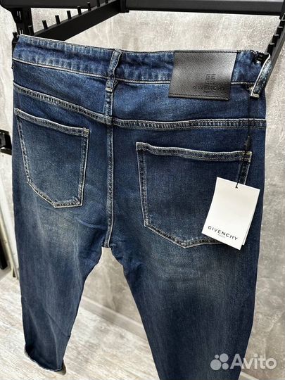 Джинсы Givenchy