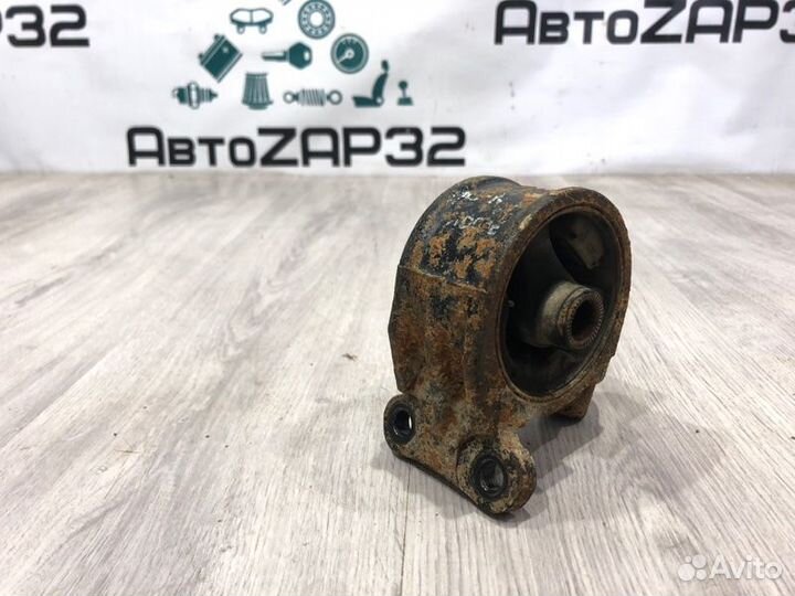 Опора двигателя передняя Kia Rio G4EE 2005 2006