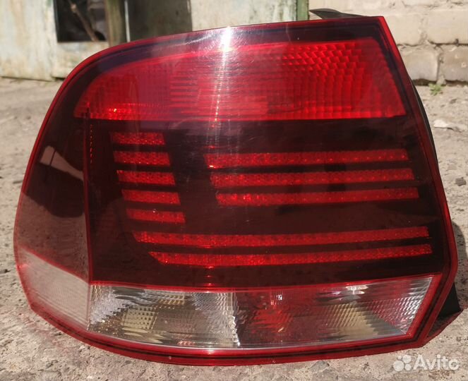 Фонарь задний левый VW Polo sedan рестайл