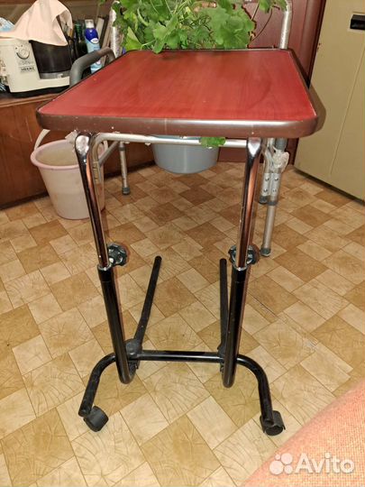 Стол для кормления