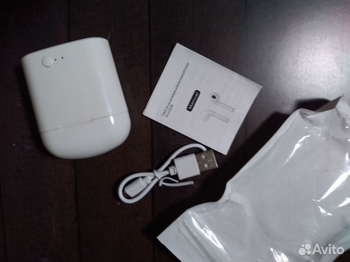 Беспроводные наушники i7s TWS новые Белые