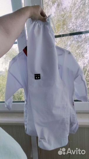 Тхеквондо форма