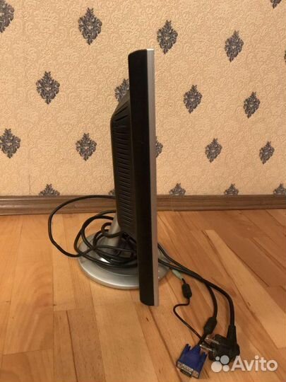 Монитор ж/к Kraftway со встроенной акустикой