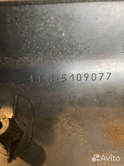 Накладка на порог передняя левая LADA Kalina