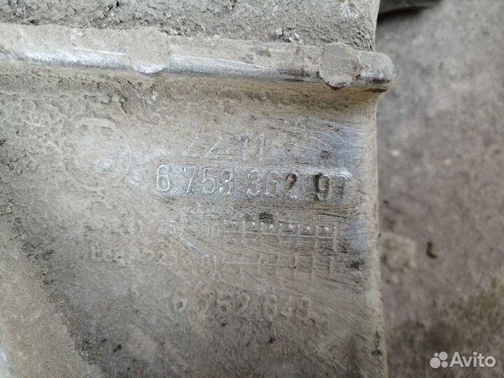 Опора двигателя правая BMW E39 M52, M54