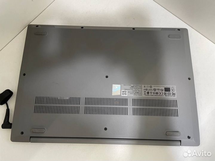 Ноутбук Lenovo IdeaPad 3 15IGL05